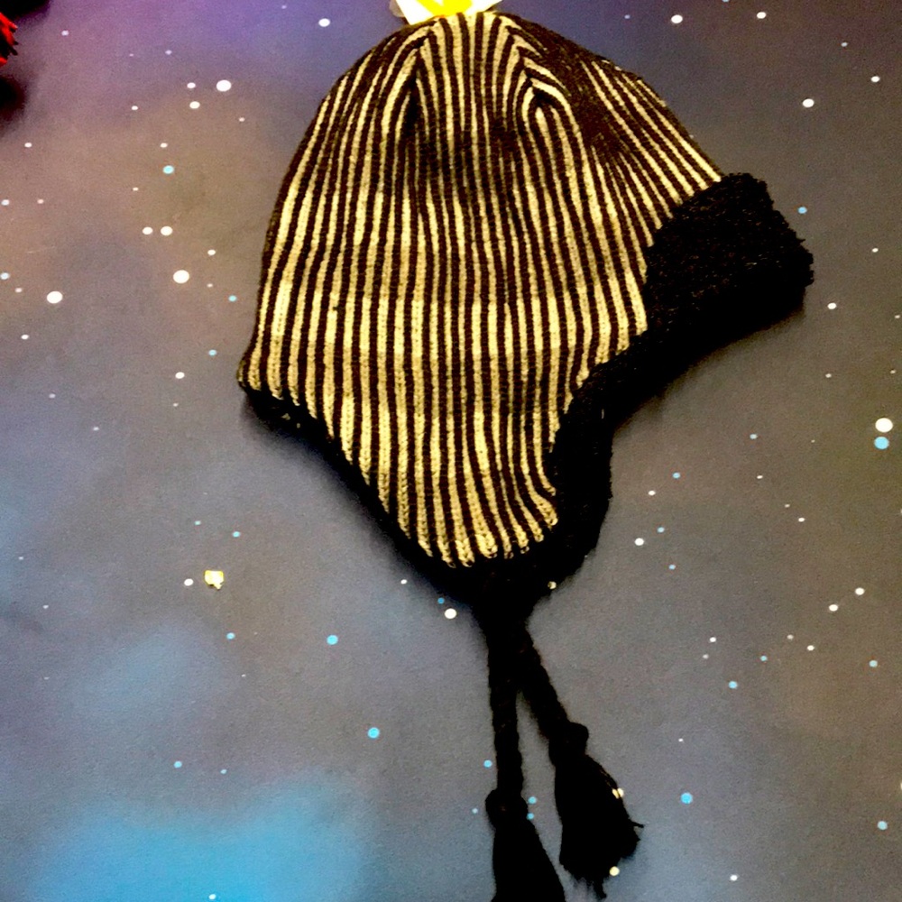 All in Motion, kids, winter hat, warm and cozy, black and grey, osfm